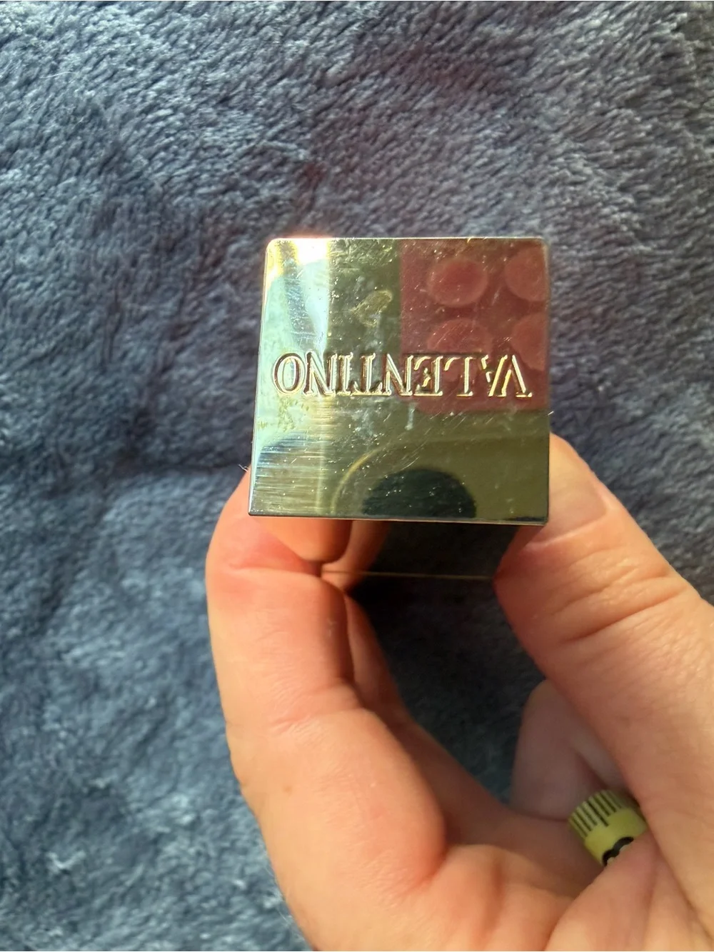 Rosso Valentino satin lipstick 400R
